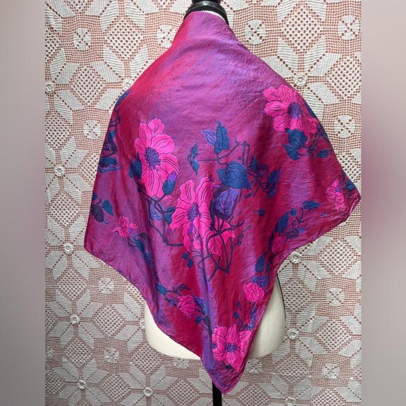 100% Thai Silk Floral Scarf Pink & Purple - Picture 9 of 9